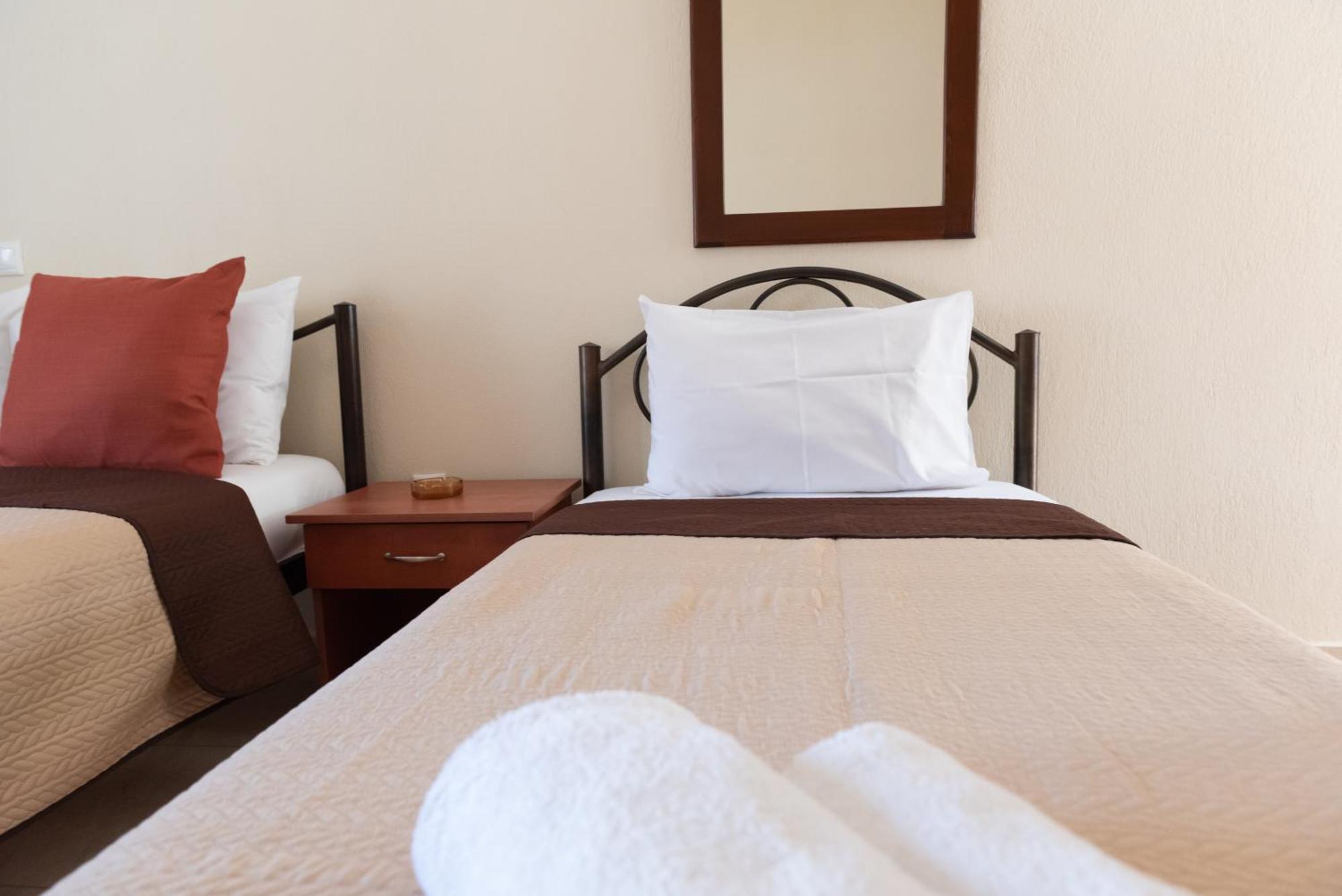 Evdokia'S Apartments And Rooms Neos Marmaras Luaran gambar