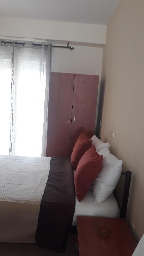 Evdokia'S Apartments And Rooms Neos Marmaras Luaran gambar